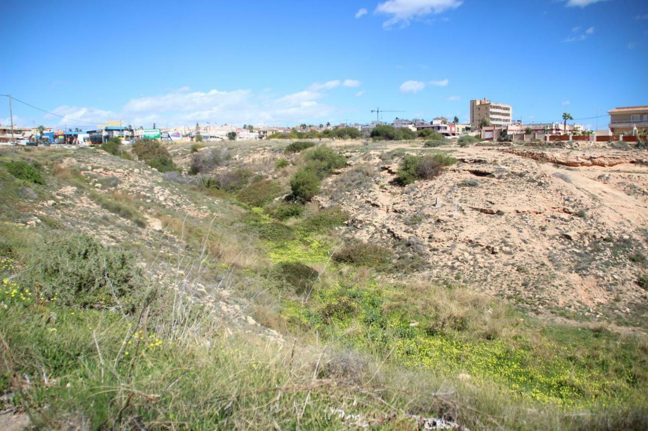Bungalow Frente Al Mar Torrevieja Exterior photo